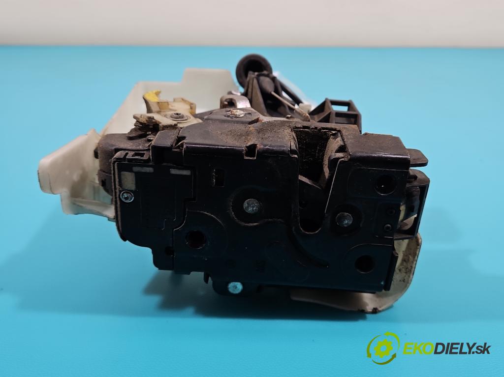 Vw Transporter T5 2003-2015 1.9 tdi 102 hp manual 75 kW 1896 cm3 5- zámek přední levý 837015AN