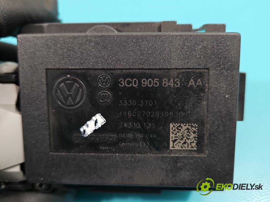 Vw Passat B7 2010-2014 1.4 TSI 150 HP automatic 110 kW 1390 cm3 5- Spínačka 3C0905843AA (Spínacie skrinky a kľúče)