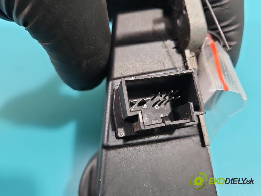 Vw Passat B7 2010-2014 1.4 TSI 150 HP automatic 110 kW 1390 cm3 5- Blokáda: řízení: 3C0905861J (Ostatné)