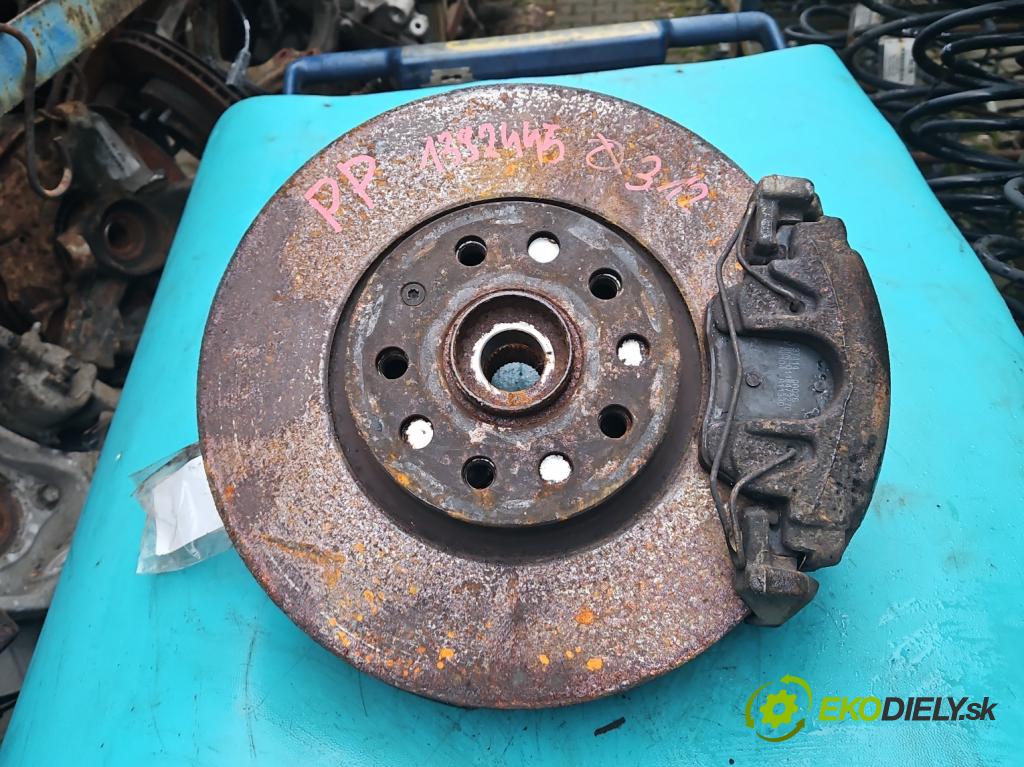 Vw Passat B7 2010-2014 1.4 TSI 150 HP automatic 110 kW 1390 cm3 5- náboj pravé  (Náboj)