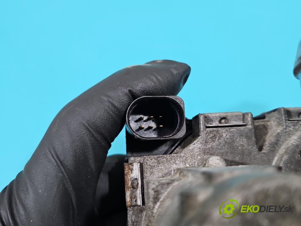 Vw Passat B7 2010-2014 1.4 TSI 150 HP automatic 110 kW 1390 cm3 5- klapka 03C133062D (Škrtiace klapky)