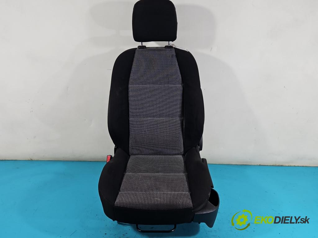 Peugeot 307 1.6 16V 109 HP manual 80 kW 1587 cm3 5- Sedačka ľavý  (Sedačky, sedadlá)