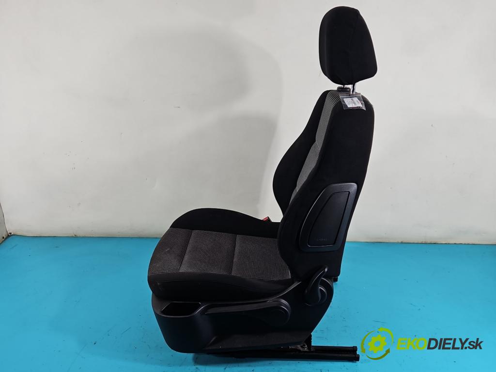 Peugeot 307 1.6 16V 109 HP manual 80 kW 1587 cm3 5- Sedačka ľavý  (Sedačky, sedadlá)