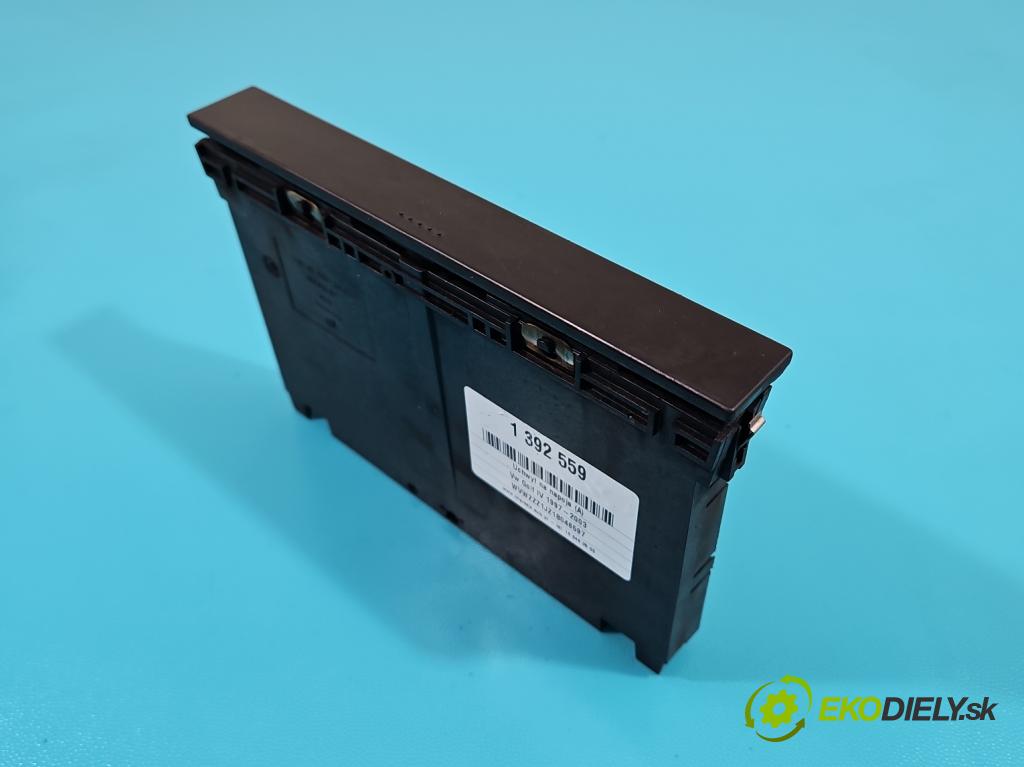 Vw Golf IV 1997-2003 1.6 SR 101 HP manual 74 kW 1595 cm3 5- Rukojeť: na nápoje: 1J0858601 (Úchyty, držiaky na nápoje)