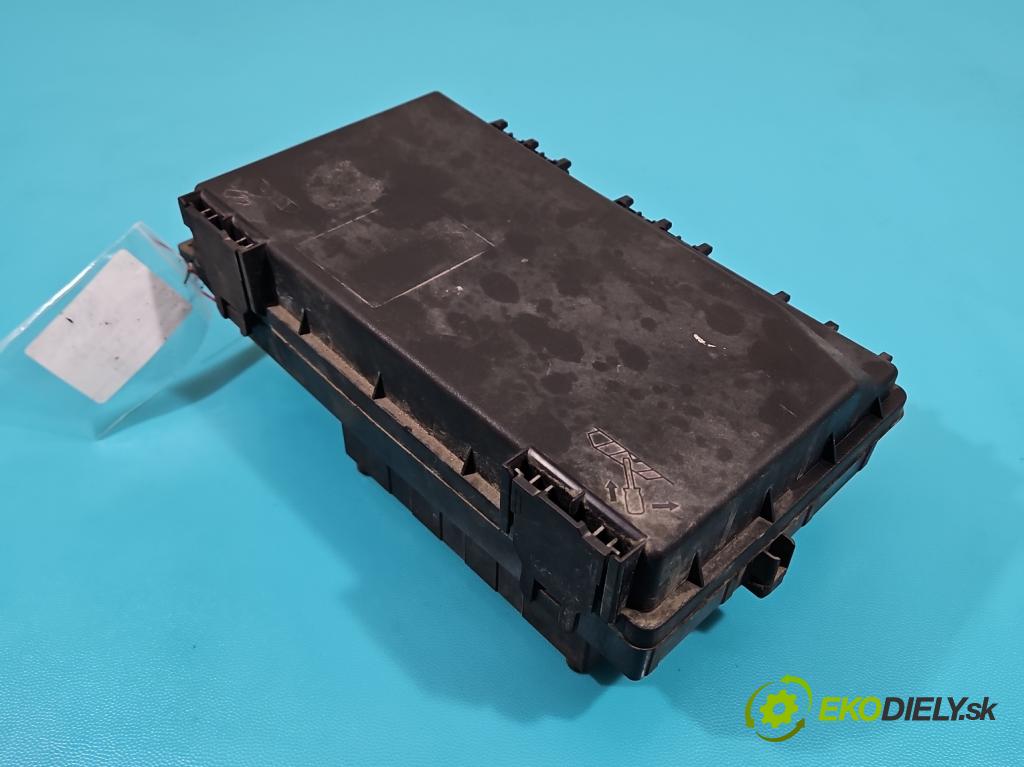 Opel Astra III 2004-2014 1.6 16V 105 hp manual 77 kW 1598 cm3 5- skříňka pojistková 13206753 (Pojistkové skříňky)