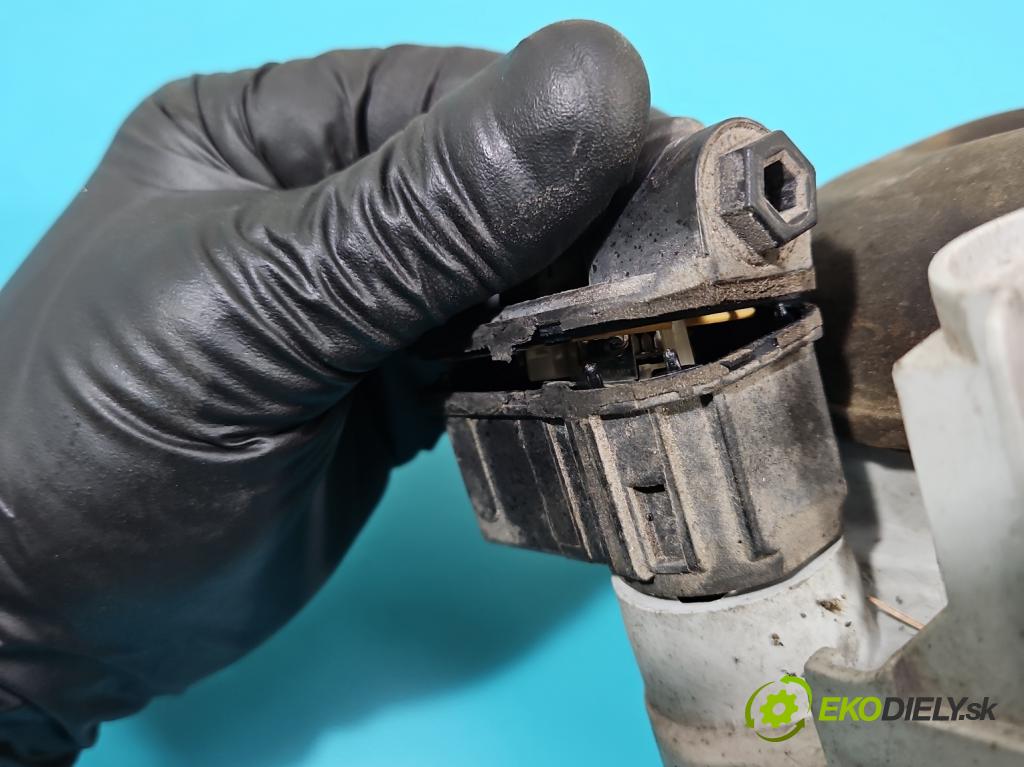 Fiat Seicento 1.1 54 HP manual 40 kW 1108 cm3 3- Reflektor: pravý  (Pravé)