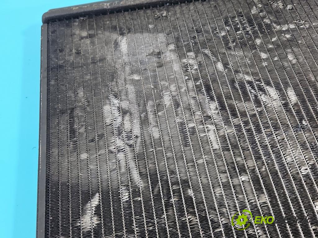 Lancia Phedra 2002-2010 2.2 jtd 128 hp manual 94 kW 2179 cm3 5- Chladič vody  (Chladiče vody)