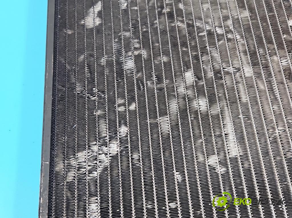 Lancia Phedra 2002-2010 2.2 jtd 128 hp manual 94 kW 2179 cm3 5- Chladič vody  (Chladiče vody)