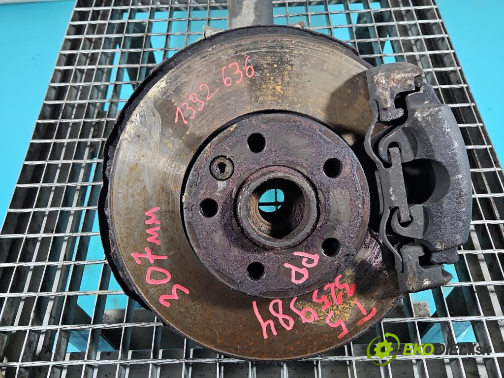 Vw Transporter T5 2003-2015 1.9 tdi 102 HP manual 75 kW 1896 cm3 5- náboj pravé  (Náboje)