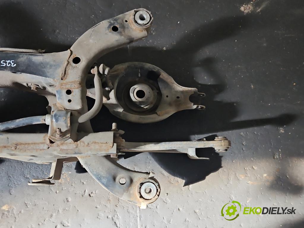 Mazda CX-5 2012-2017 2.2d 175 hp manual 129 kW 2191 cm3 5- zadní výztuha  (Výztuhy zadní)