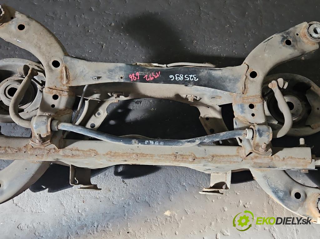 Mazda CX-5 2012-2017 2.2d 175 hp manual 129 kW 2191 cm3 5- zadní výztuha  (Výztuhy zadní)