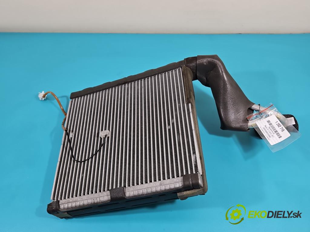 Mazda CX-5 2012-2017 2.2d 175 hp manual 129 kW 2191 cm3 5- radiátor  (Radiátory topení)