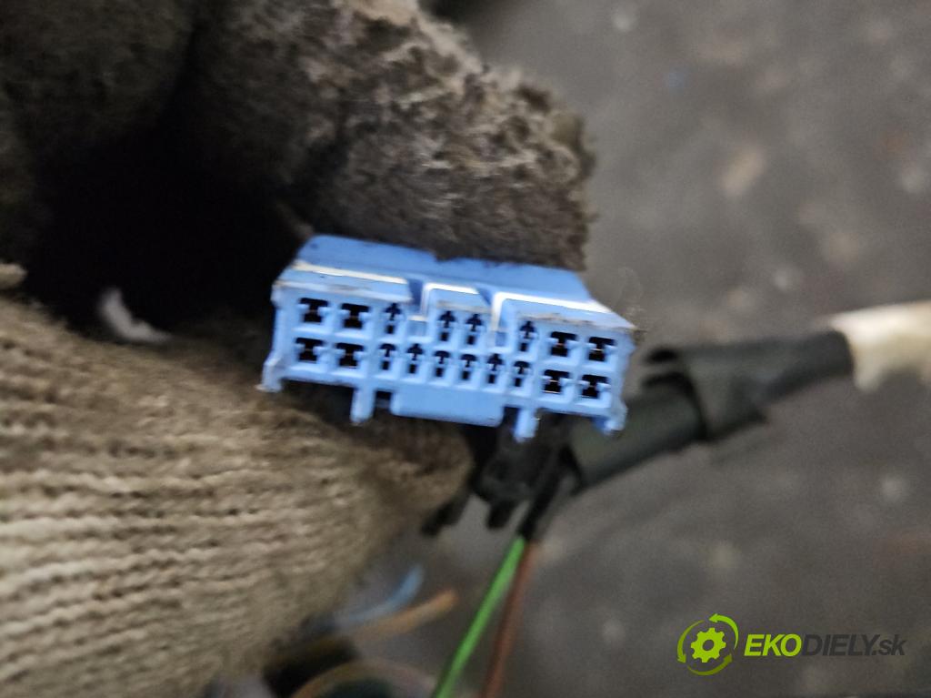 Mazda CX-5 2012-2017 2.2d 175 hp manual 129 kW 2191 cm3 5- oko tažné KD45-V3-920 (Tažná zařízení)