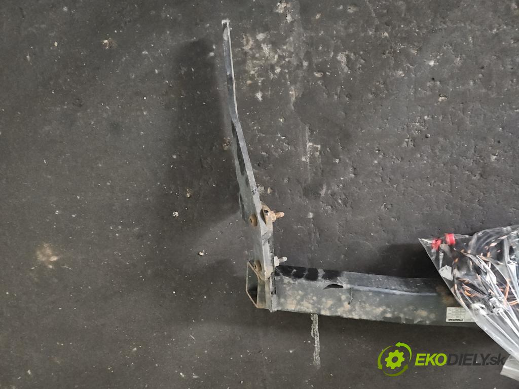 Mazda CX-5 2012-2017 2.2d 175 hp manual 129 kW 2191 cm3 5- oko tažné KD45-V3-920 (Tažná zařízení)