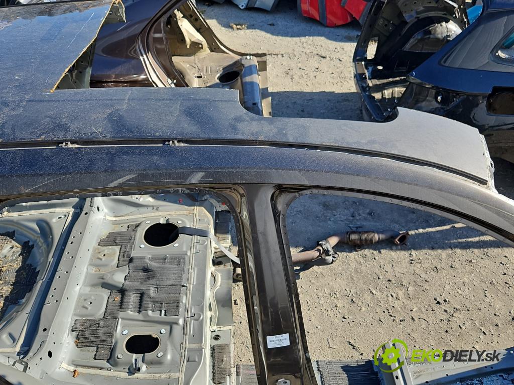 Mazda CX-5 I 2012-2017 2.2d 175 hp manual 129 kW 2191 cm3 5- práh pravý  (Ostatní)