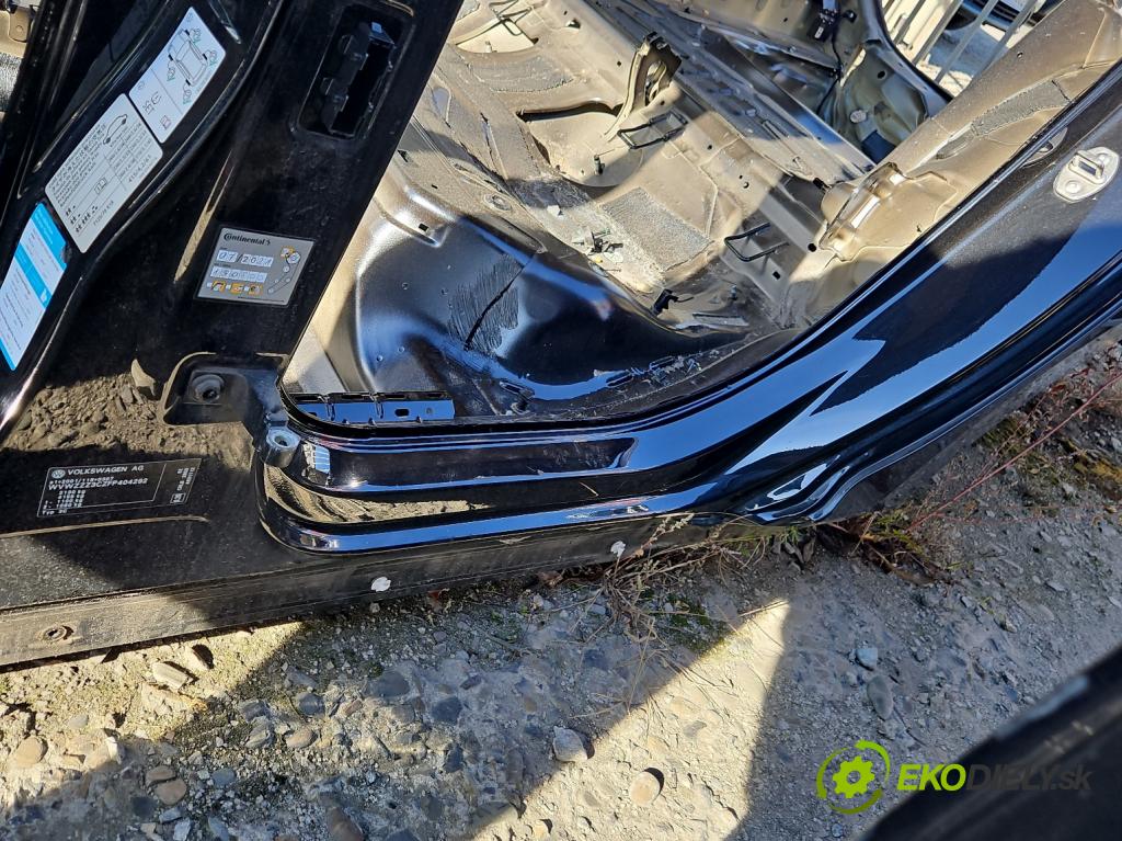 Vw Passat B8 2014 - 2.0 tdi 150 hp automatic 110 kW 1968 cm3 5- práh levý  (Ostatní)