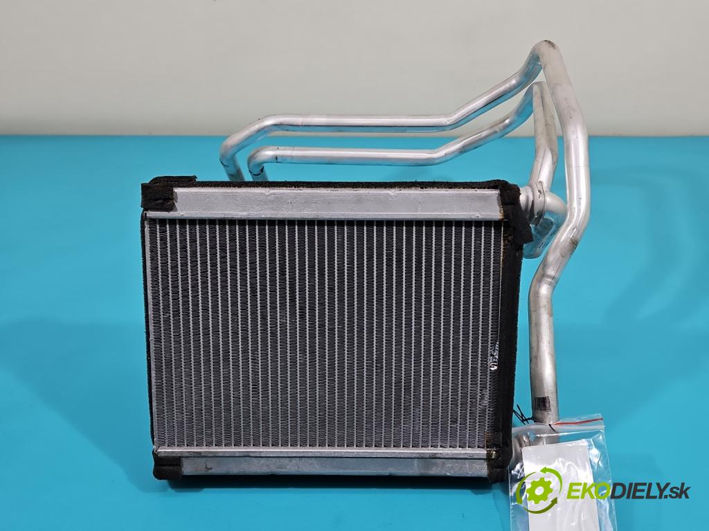 Toyota Prius II XW20 2003-2009 1.5 77 hp automatic 57 kW 1497 cm3 5- radiátor  (Radiátory topení)