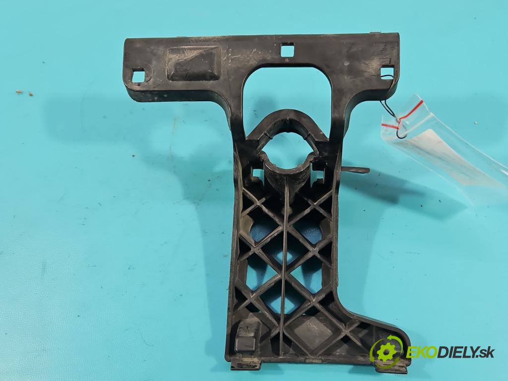 Seat Alhambra II 2010-2020 2.0 tdi 177 hp automatic 130 kW 1968 cm3 5- Upevnění: 7N5807724