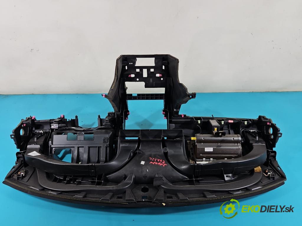 Renault Megane II 2003-2008 1.6 16V (K4M) 113 HP manual 83 kW 1598 cm3 5- kokpit,pristrojová doska rozdeľovacia