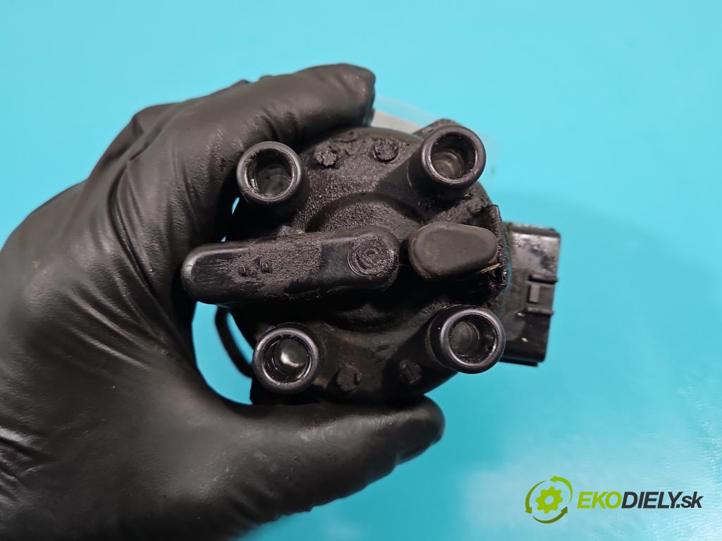 Mazda Demio 1.3 16V 63 HP manual 46 kW 1324 cm3 5- rozdeľovač T2T60572 (Rozdeľovače)