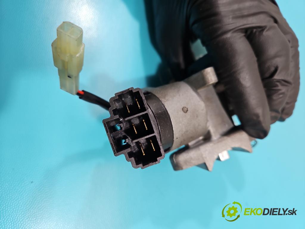 Chevrolet Aveo T200 2003-2008 1,2.0 8v 72 HP manual 53 kW 1150 cm3 5- Spínačka 96540559 (Spínacie skrinky a kľúče)