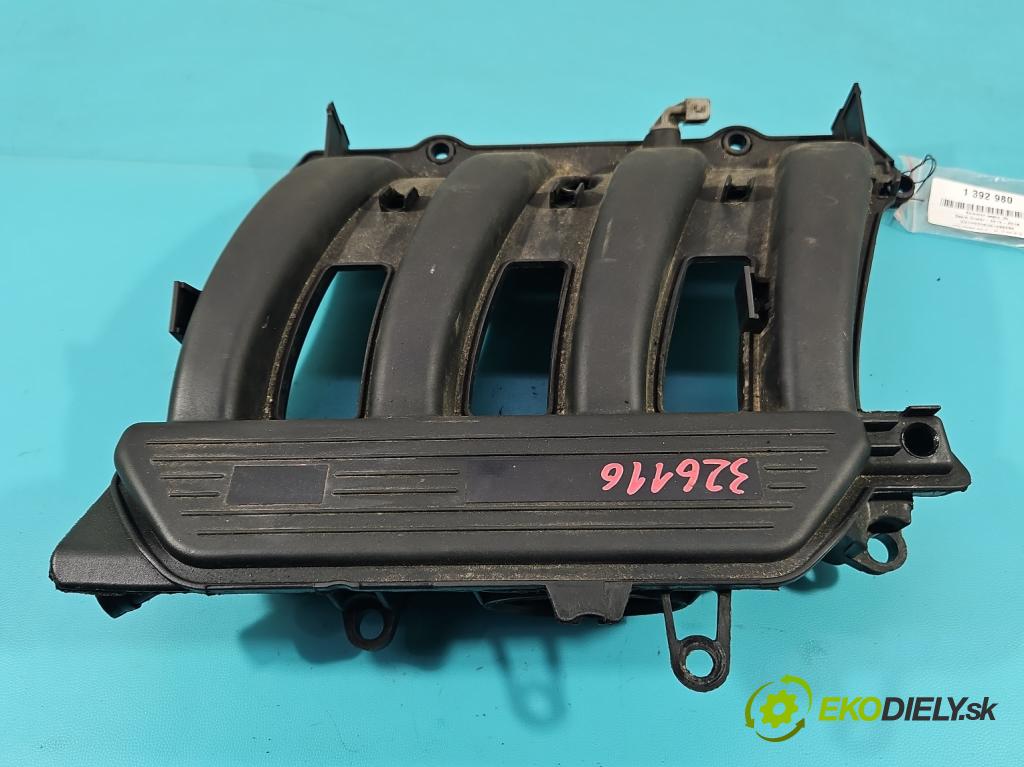 Dacia Duster I 2010-2018 1.6 16v 105 HP manual 77 kW 1598 cm3 5- zvod nasávací 8200022251A (Sacie potrubia)