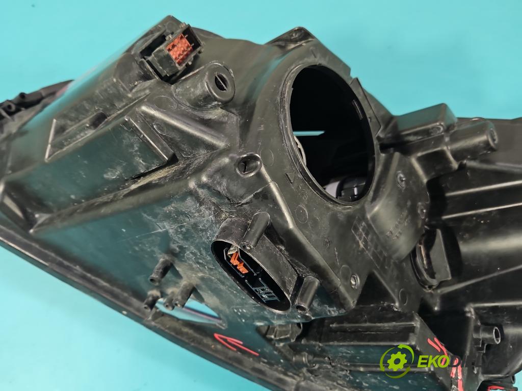 Opel Insignia A 2008-2017 2.0 cdti 160 HP manual 118 kW 1956 cm3 5- Reflektor: pravý  (Pravé)