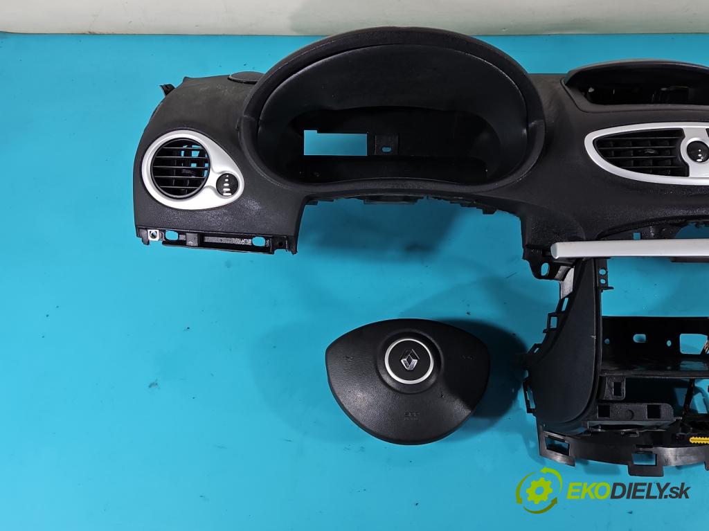 Renault Clio III 2005-2012 1.5 dci 68 HP manual 50 kW 1461 cm3 5- kokpit,pristrojová doska rozdeľovacia