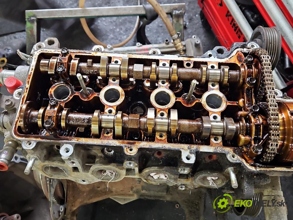 Toyota Yaris I 1999-2005 1.3 vvti 87 HP manual 64 kW 1298 cm3 5- motor benzín: 2SZ