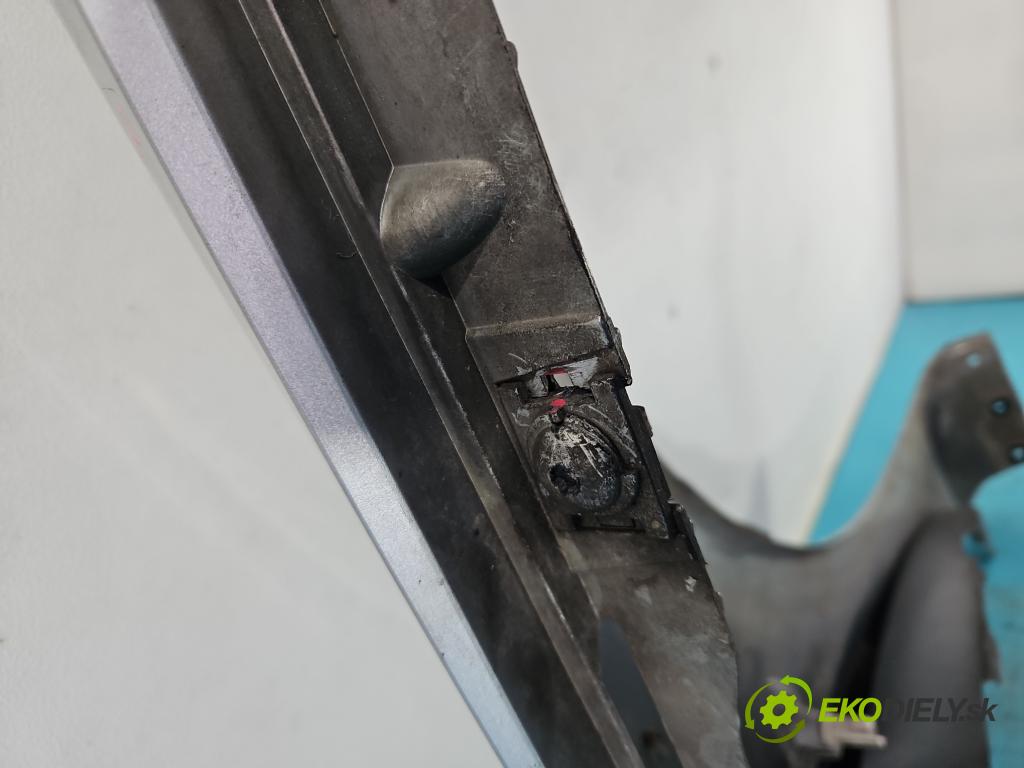 Peugeot 307 2.0 hdi 136hp manual 100 kW 1997 cm3 5- blatnik přední levý  (Predné ľavé)