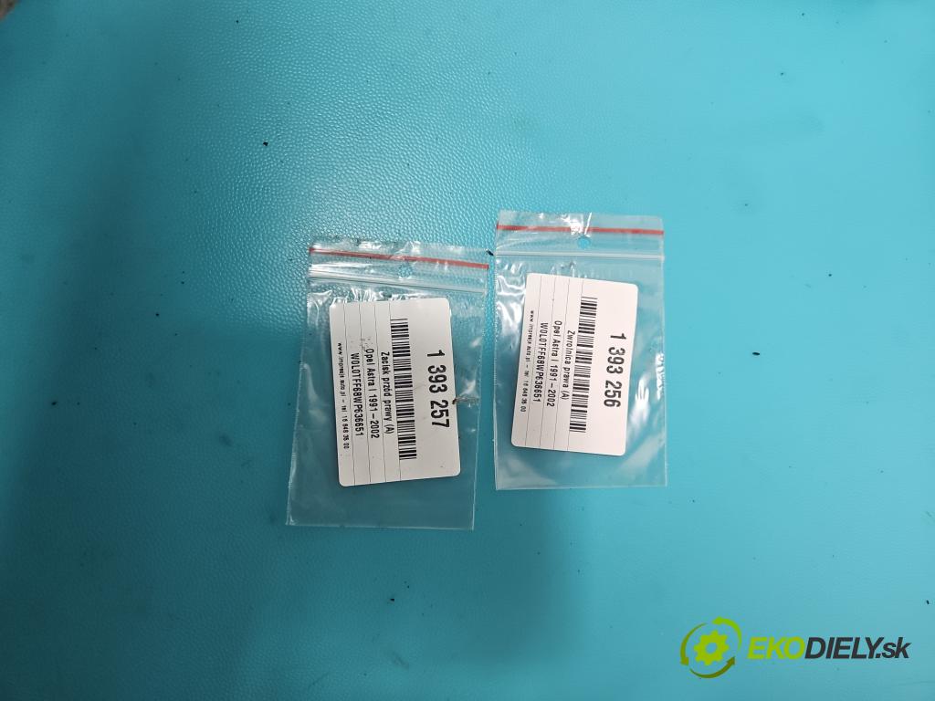 Opel Astra I 1991-2002 1.6 75 HP manual 55 kW 1598 cm3 5- náboj pravé  (Náboje)