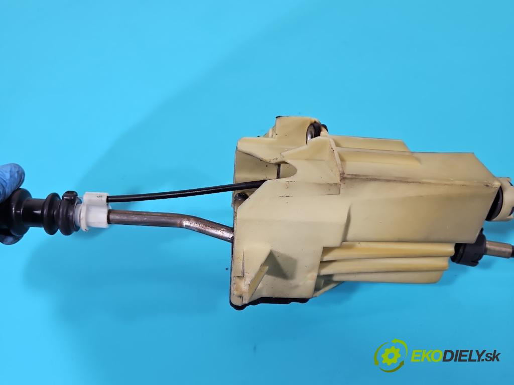 Lancia Phedra 2002-2010 2.2 jtd 128 HP manual 94 kW 2179 cm3 5- Páka: Změny: stupeň,rýchlosť  (Rýchlostné páky / kulisy)