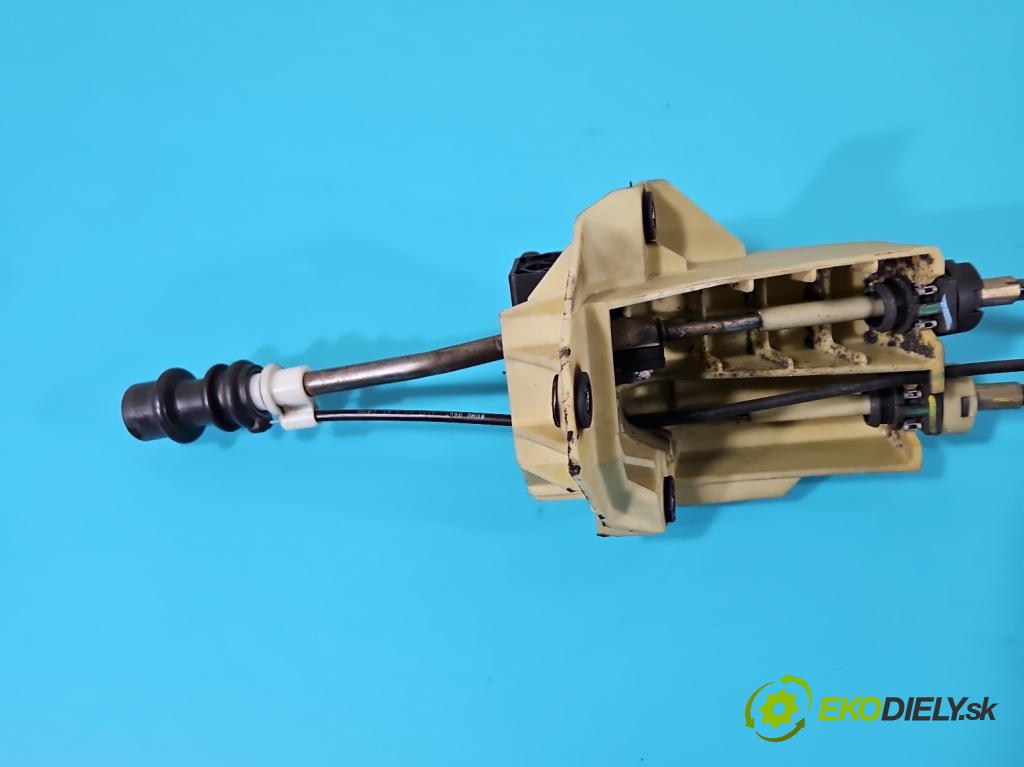 Lancia Phedra 2002-2010 2.2 jtd 128 HP manual 94 kW 2179 cm3 5- Páka: Změny: stupeň,rýchlosť  (Rýchlostné páky / kulisy)