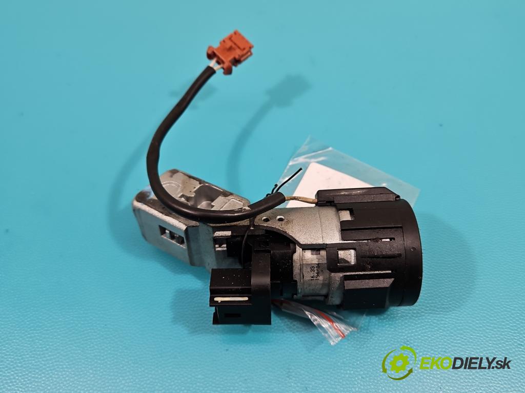 Citroen C5 I 2001-2008 2.0 hdi 136 HP manual 100 kW 1997 cm3 5- Spínačka  (Spínacie skrinky a kľúče)