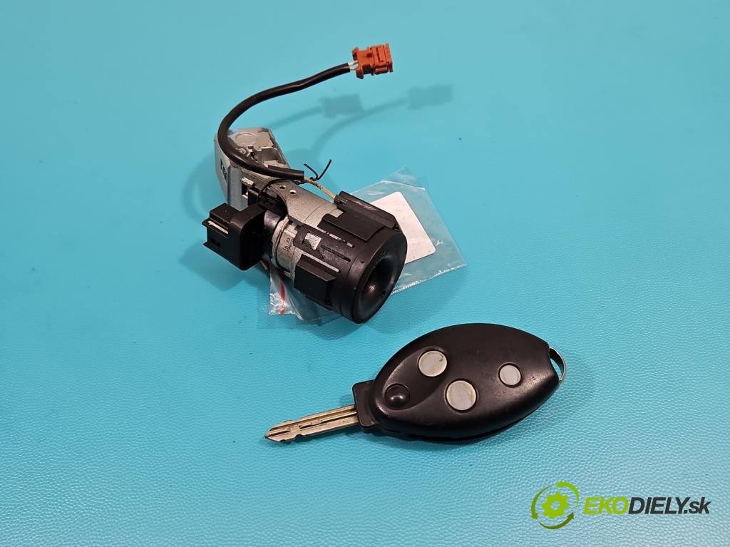 Citroen C5 I 2001-2008 2.0 hdi 136 HP manual 100 kW 1997 cm3 5- Spínačka  (Spínacie skrinky a kľúče)