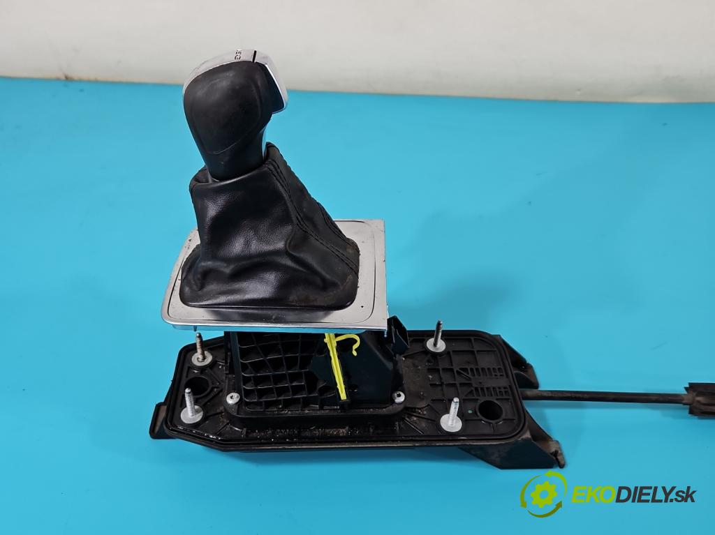 Vw Passat B7 2010-2014 1.4 TSI 150 HP automatic 110 kW 1390 cm3 5- Páka: Změny: stupeň,rýchlosť 3AB713025A (Rýchlostné páky / kulisy)