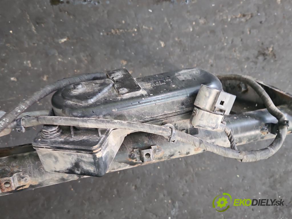 Vw Passat B7 2010-2014 1.4 TSI 150 hp automatic 110 kW 1390 cm3 5- oko tažné 3AA803880E (Tažná zařízení)