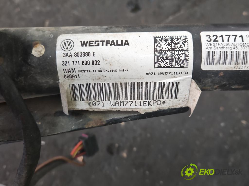 Vw Passat B7 2010-2014 1.4 TSI 150 hp automatic 110 kW 1390 cm3 5- oko tažné 3AA803880E (Tažná zařízení)