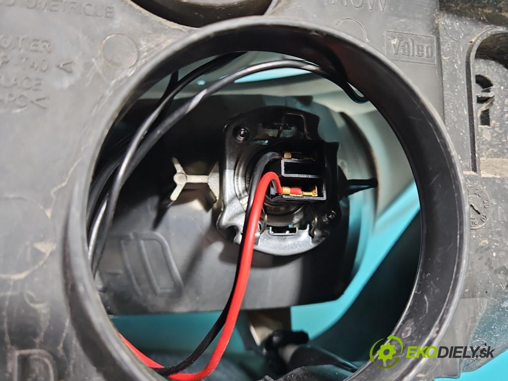 Citroen C5 I 2001-2008 2.0 hdi 136 HP manual 100 kW 1997 cm3 5- Reflektor: pravý 9650055880 (Pravé)