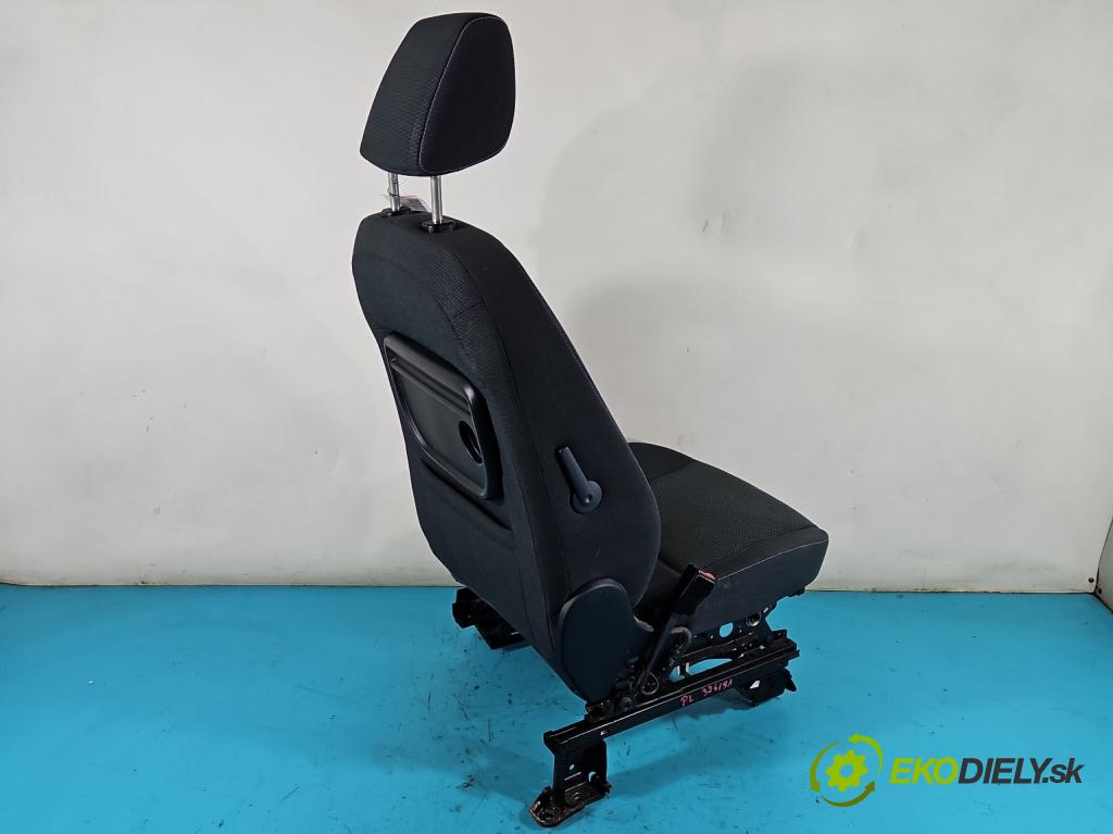 Ford C-Max II 2010-2019 1.0 125 HP manual 92 kW 998 cm3 5- Sedačka ľavý  (Sedačky, sedadlá)