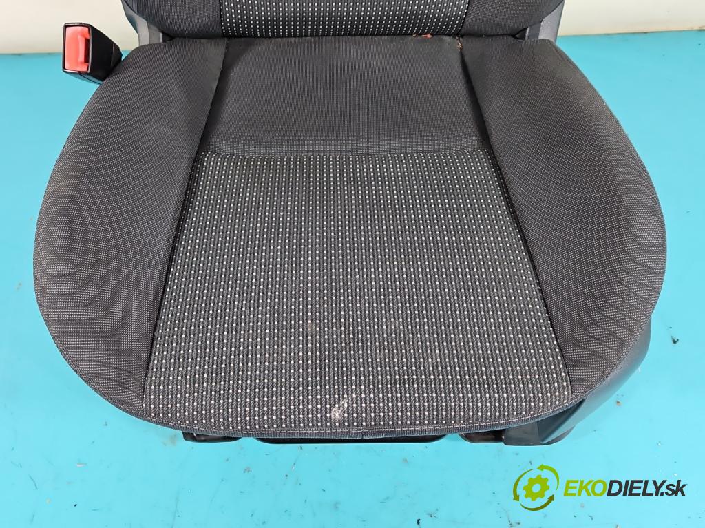 Ford C-Max II 2010-2019 1.0 125 HP manual 92 kW 998 cm3 5- Sedačka ľavý  (Sedačky, sedadlá)