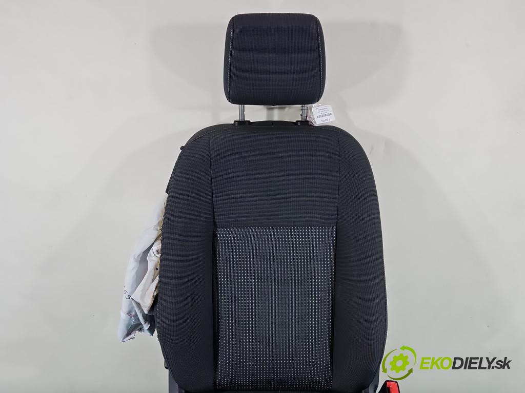 Ford C-Max II 2010-2019 1.0 125 HP manual 92 kW 998 cm3 5- Sedačka pravý  (Sedačky, sedadlá)
