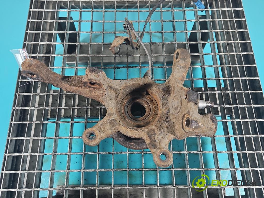 Bmw X5 E53 1999-2006 3.0d 184 hp automatic 135 kW 2993 cm3 5- náboj levé  (Náboje)