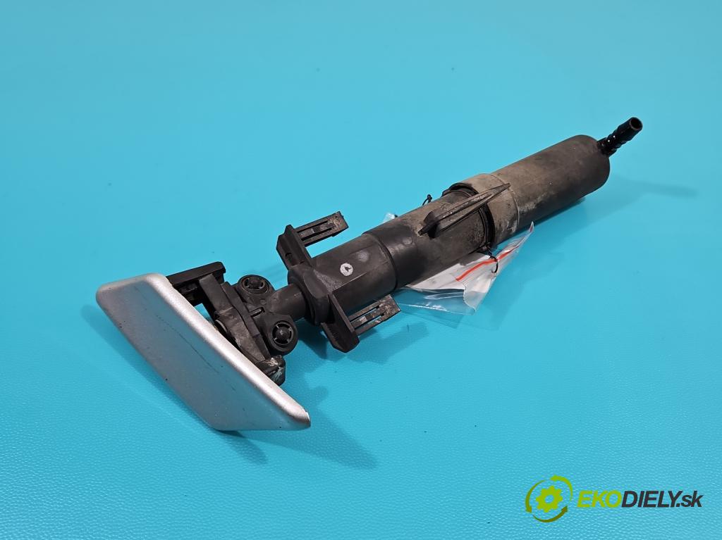 Peugeot 307 2.0 hdi 136 HP manual 100 kW 1997 cm3 5- ostrekovač reflektor: ľavý  (Motorček ostrekovačov)