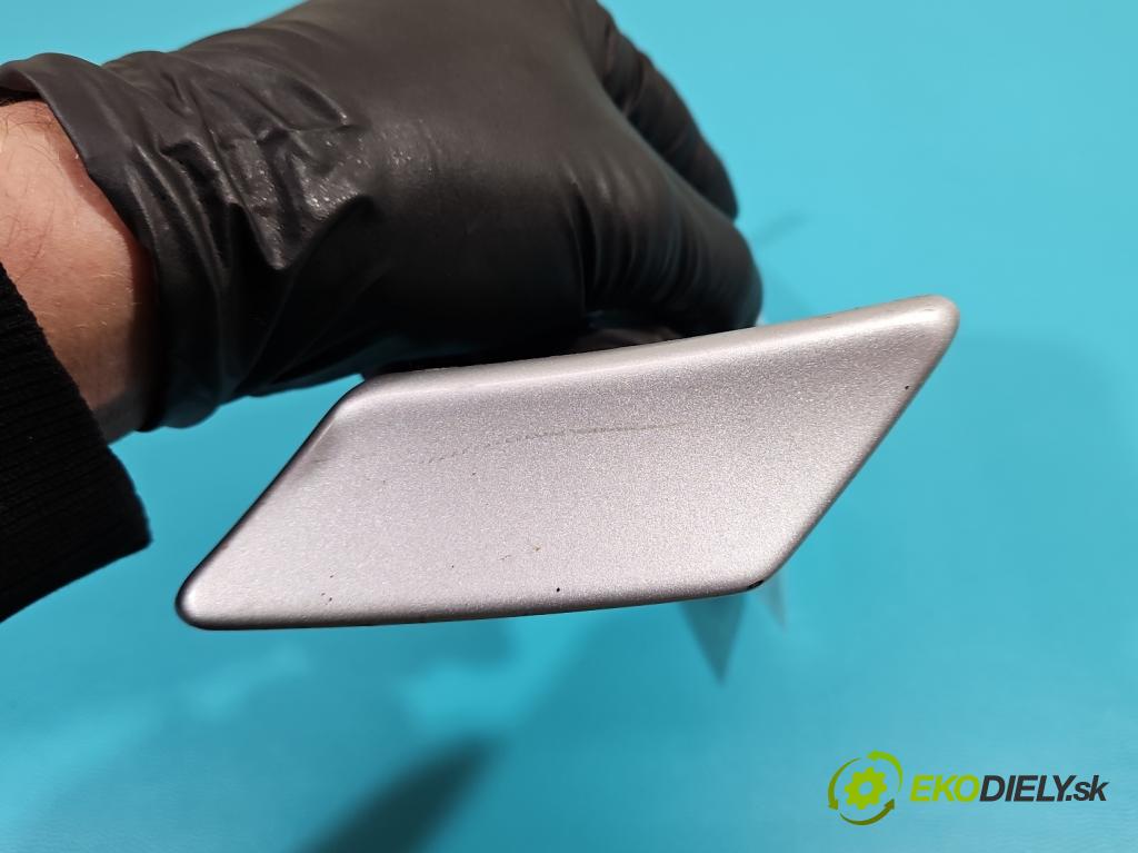 Peugeot 307 2.0 hdi 136 HP manual 100 kW 1997 cm3 5- ostrekovač reflektor: ľavý  (Motorček ostrekovačov)