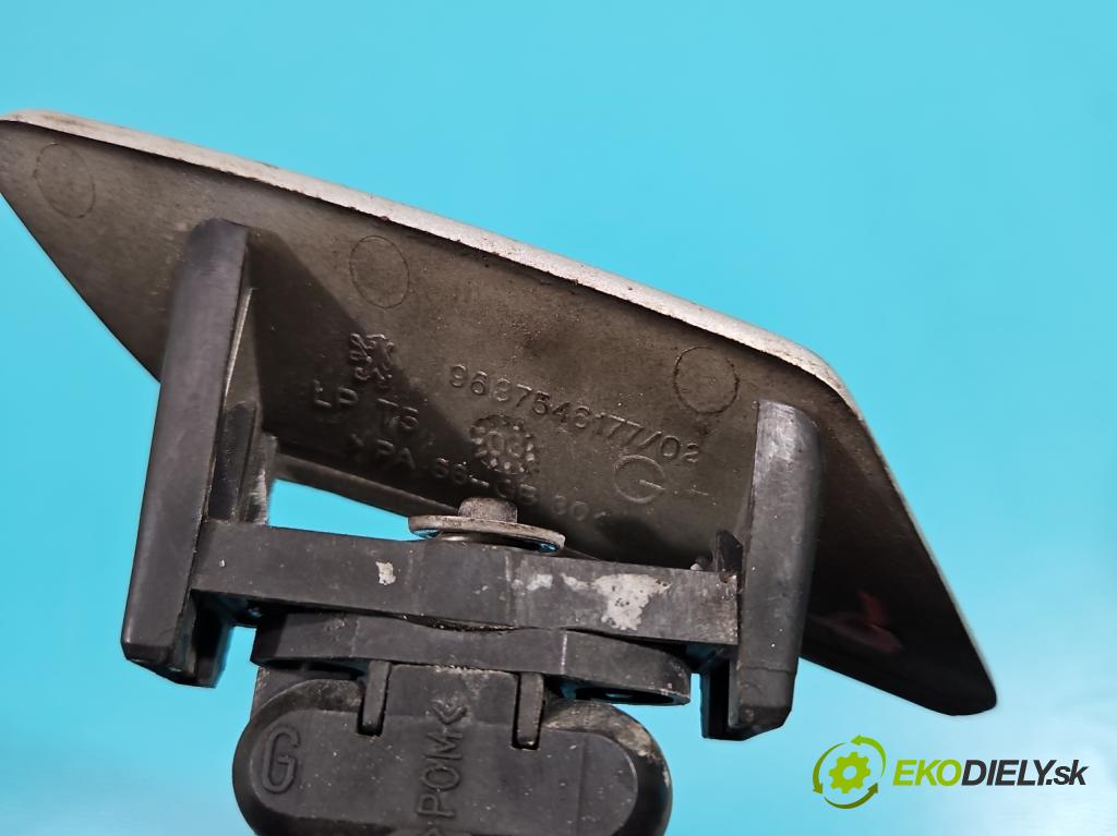 Peugeot 307 2.0 hdi 136 HP manual 100 kW 1997 cm3 5- ostrekovač reflektor: ľavý  (Motorček ostrekovačov)