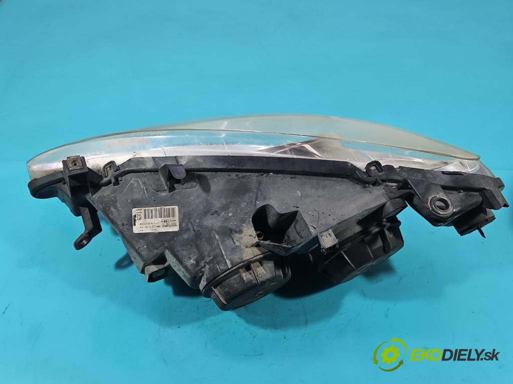 Peugeot 307 2.0 hdi 136 HP manual 100 kW 1997 cm3 5- Reflektor: pravý 9641615680 (Pravé)