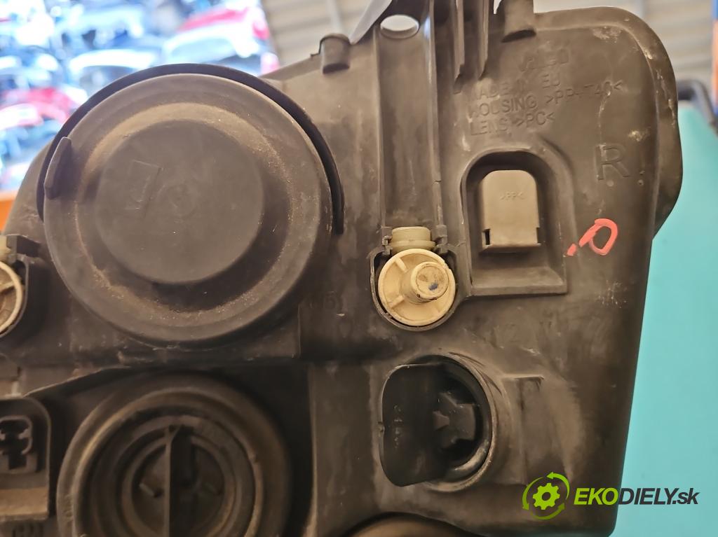 Opel Meriva A 2002-2010 1.6 16V 101 HP manual 74 kW 1598 cm3 5- Reflektor: pravý 93321053 (Pravé)