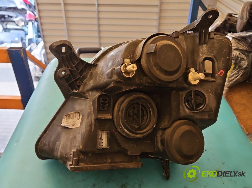 Opel Meriva A 2002-2010 1.6 16V 101 HP manual 74 kW 1598 cm3 5- Reflektor: pravý 93321053 (Pravé)