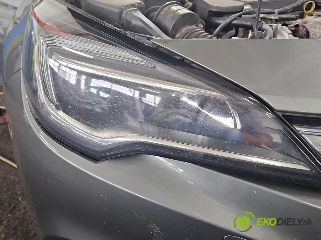 Opel Astra V  2015- 1.6 cdti 110 HP manual 81 kW 1598 cm3 5- Reflektor: pravý 39158006 (Pravé)